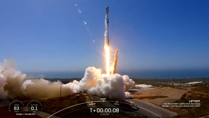 SpaceX вывела на орбиту еще 55 спутников Starlink