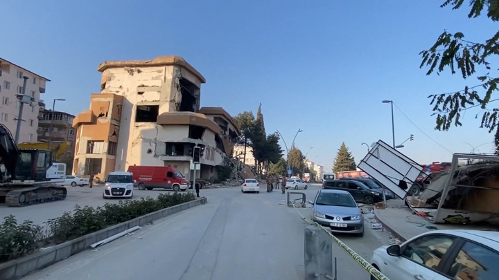 Число жертв землетрясения в Турции превысило 35 тысяч человек