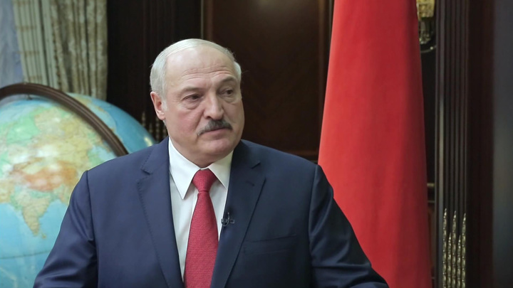 Лукашенко пообещал дать быстрый и жесткий ответ на агрессию против Белоруссии