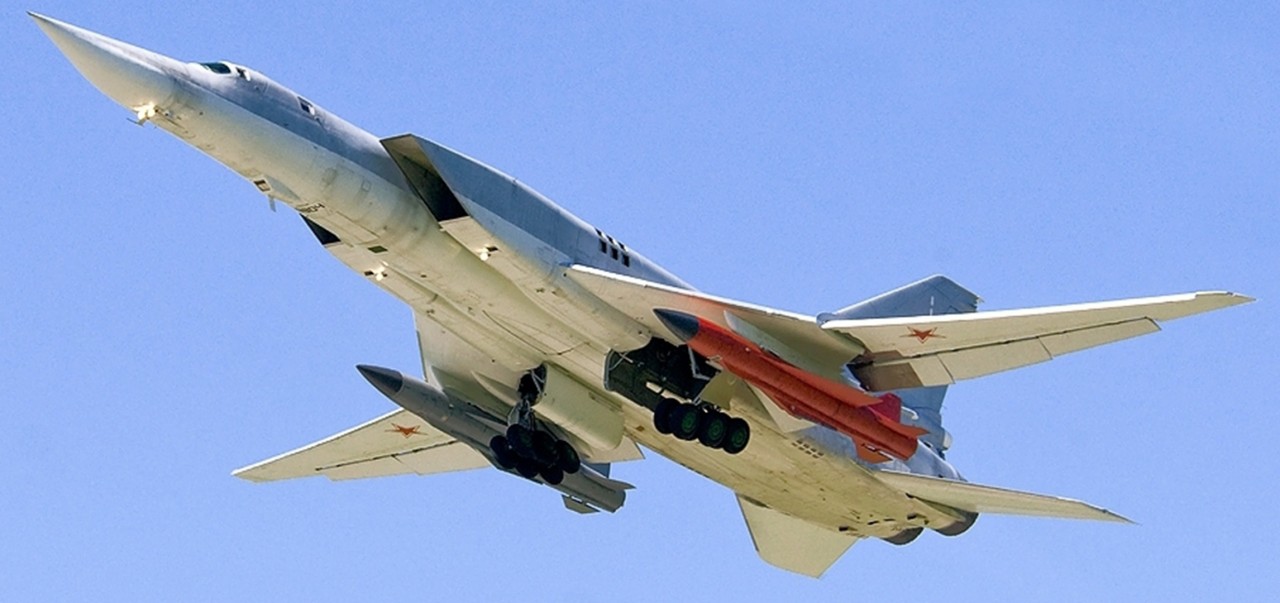 "Туполев" поднял в воздух опытный образец модернизированного ракетоносца Ту-22М3М