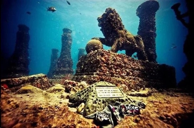 Древний подводный город Шичен в Китае