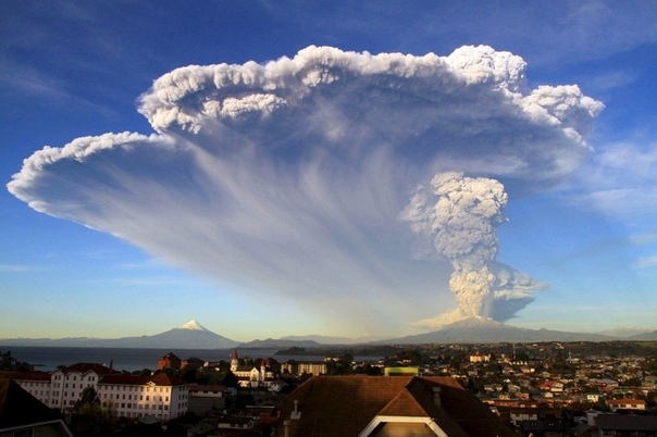 Извержение вулкана Кальбуко в Чили. 23 апреля 2015 г.