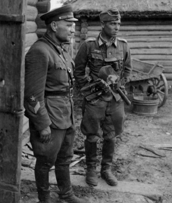 Закутный Дмитрий Ефимович - сын крестьянина, в 1918 вступил добровольцем в Красную Армию
