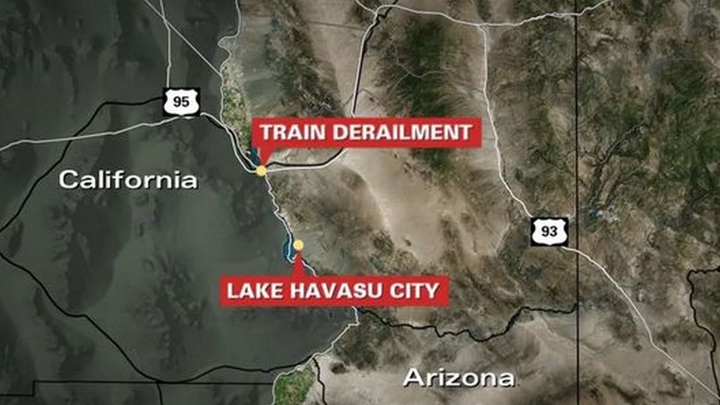 Еще один грузовой поезд с химикатами сошел с рельсов в США