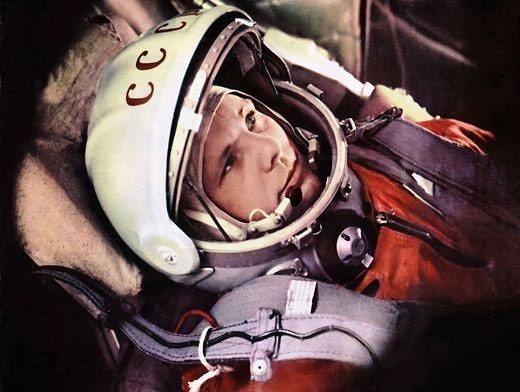 Поздравление Юрия Гагарина с первой годовщиной полёта в космос