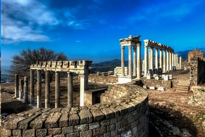 Пергам XII век до н.э - древний город на территории современной Турции