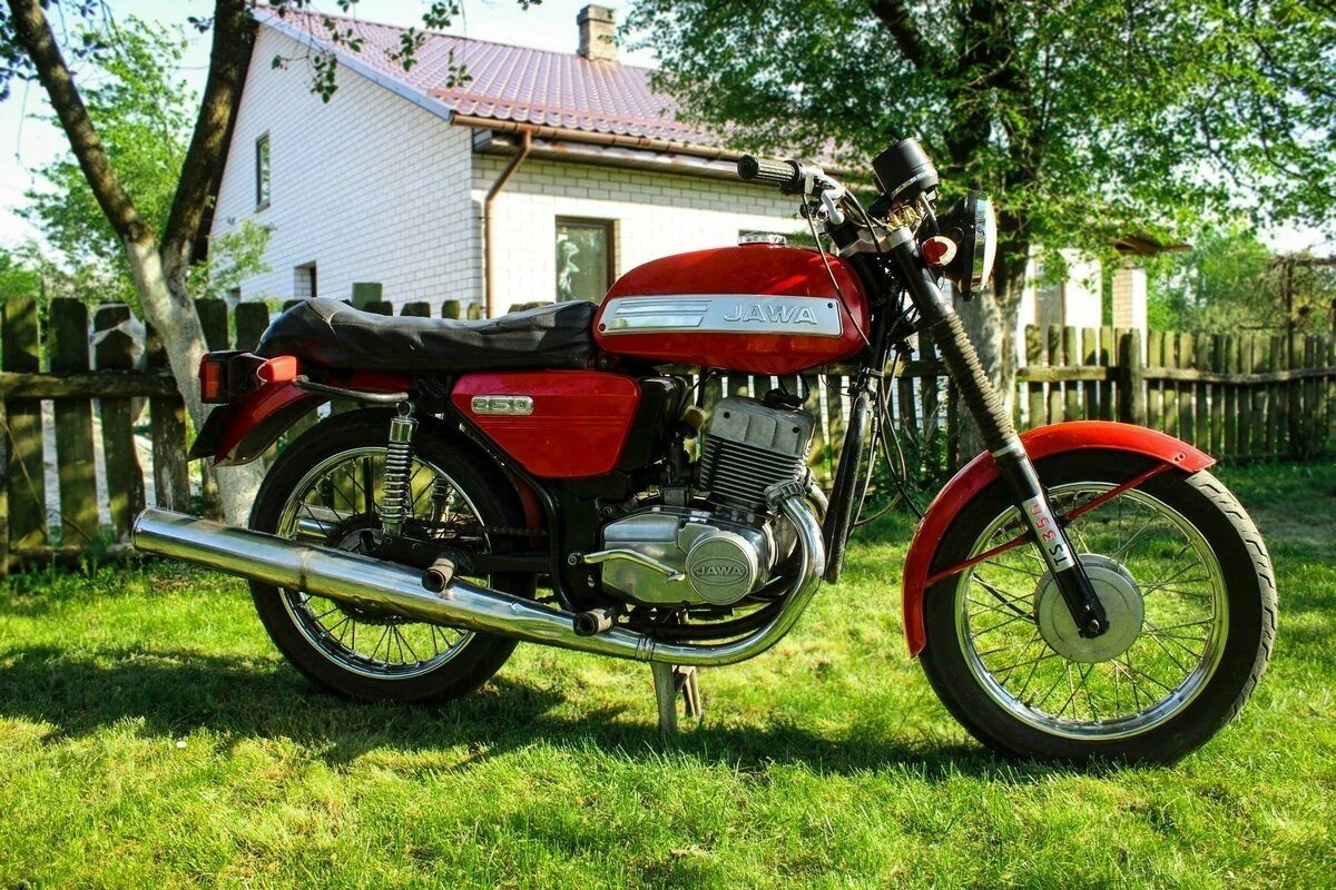 чешский мотоцикл Jawa 350 typ 638. СССР. Конец 1980 годов.