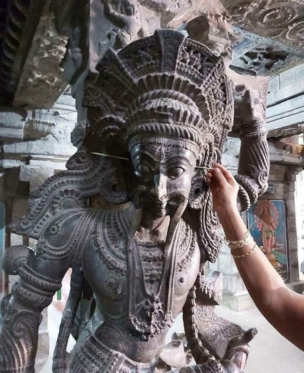 Удивительная статуя в Сучиндраме (Индия)
