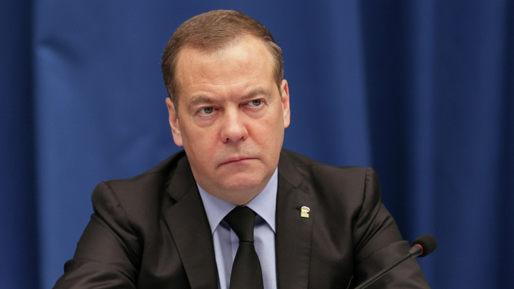 Медведев: Зеленский умрет, как Гитлер