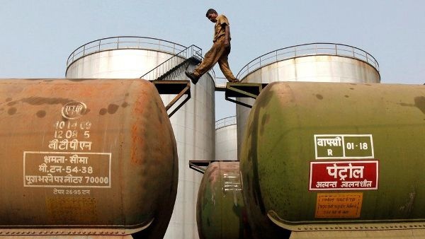 Россия помогла Индии сэкономить миллиарды: нефть со скидкой банкротит НПЗ в Европе