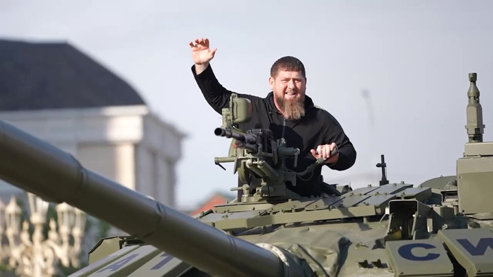 Кадыров назвал танки Abrams детской педальной машинкой