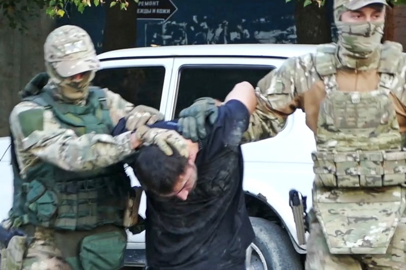 ФСБ задержала 165 нелегальных оружейников в 44 регионах: изъяты в том числе ПТУР и ПЗРК