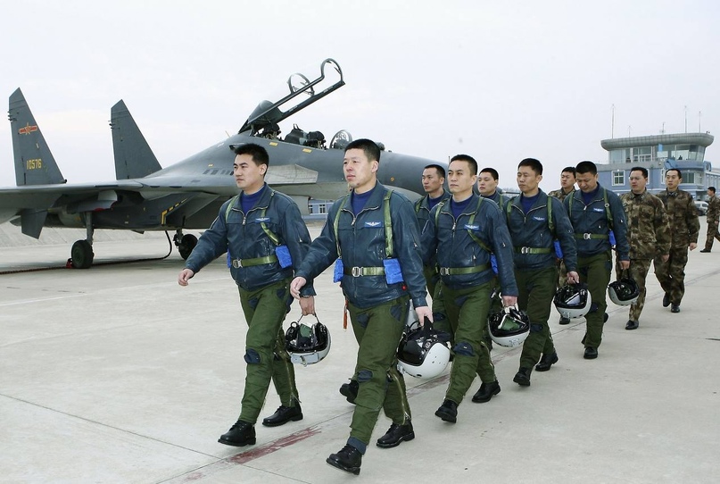 Китай нанял бывших пилотов британских ВВС для обучения