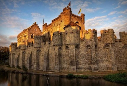 Как в Средние века жители замков выдерживали долгие осады?