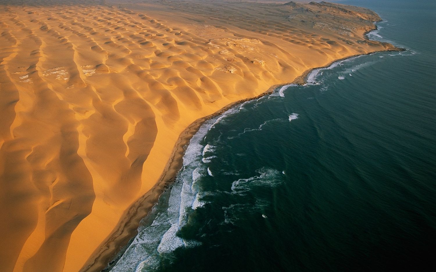 Одна из гипотез, объясняющая появление песка в пустынях