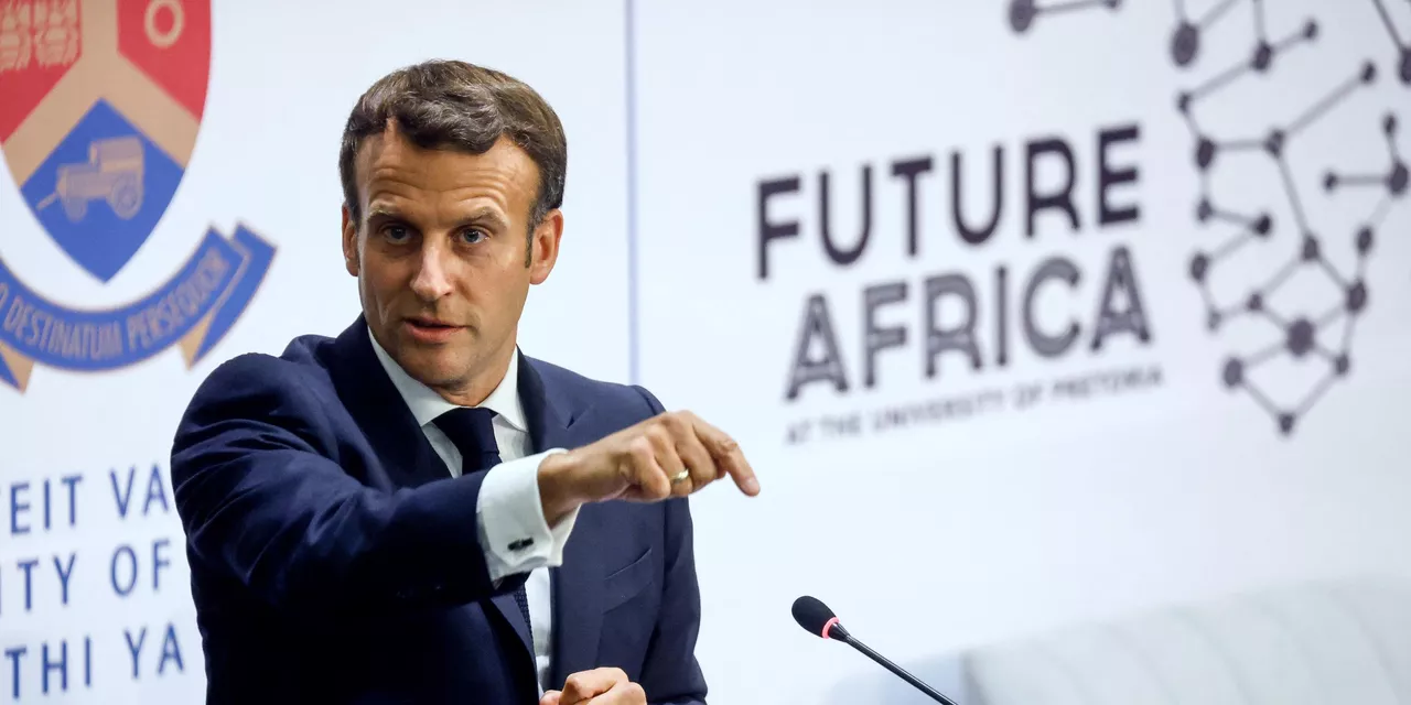 В Африке Франция опустилась на колени