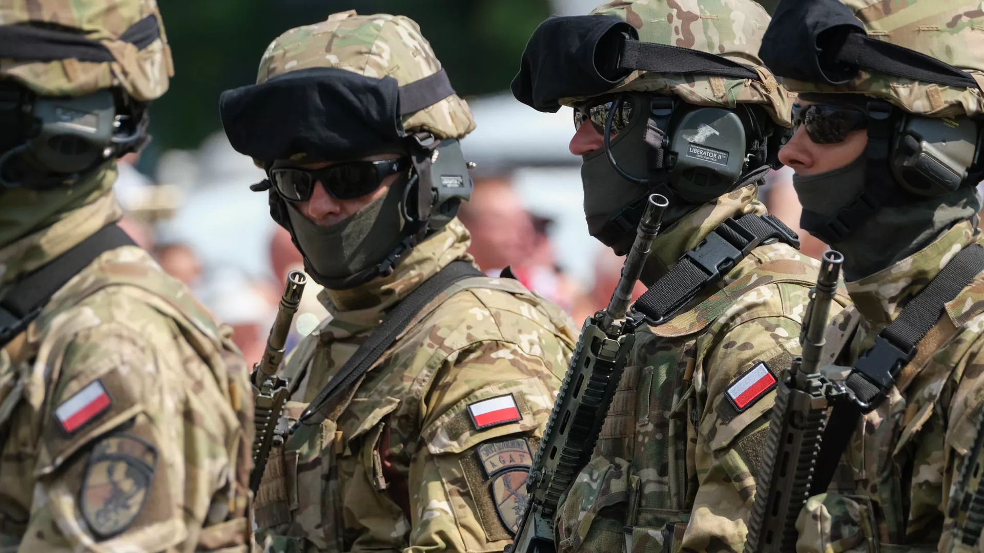 Польша начинает "мягкую оккупацию" восьми областей Западной и Центральной Украины