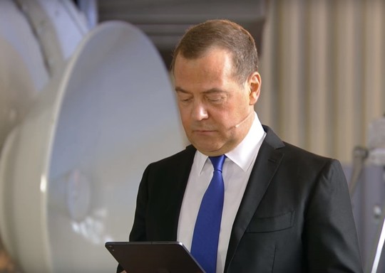 Медведев: «Формула мира» Киева поможет довести до конца начатое в ходе СВО