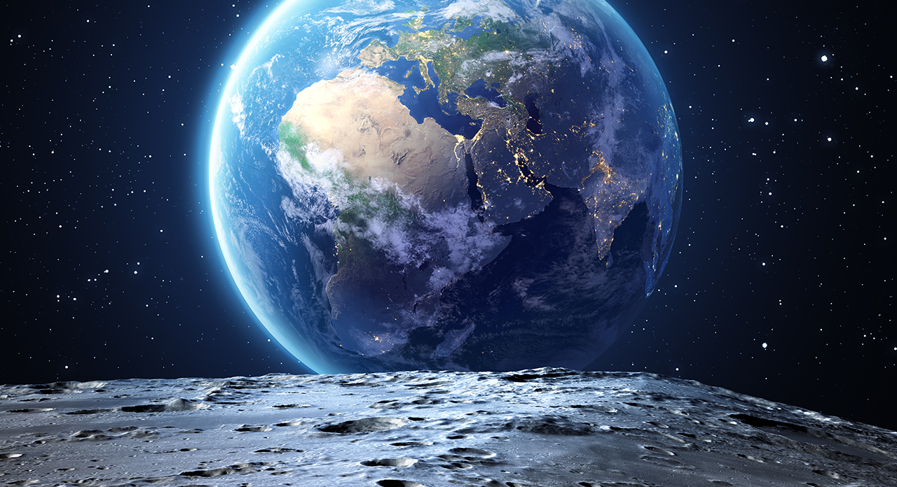 Российский аппарат сделал первый снимок лунной поверхности