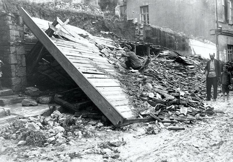 12 сентября 1927 г. в Крыму произошло сильное землетрясение.