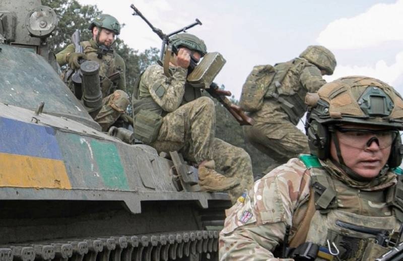 В Киеве обсуждают возможность объявления войны России