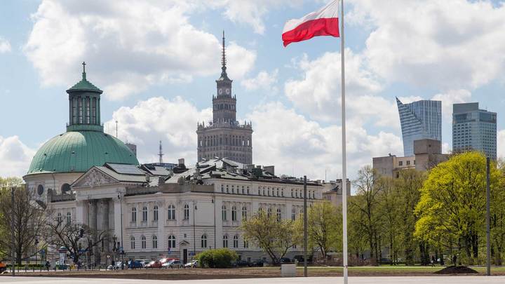 В Польше заявили о планах Запада свергнуть власти страны с помощью Киева