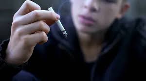 Почему подростки начинают курить?