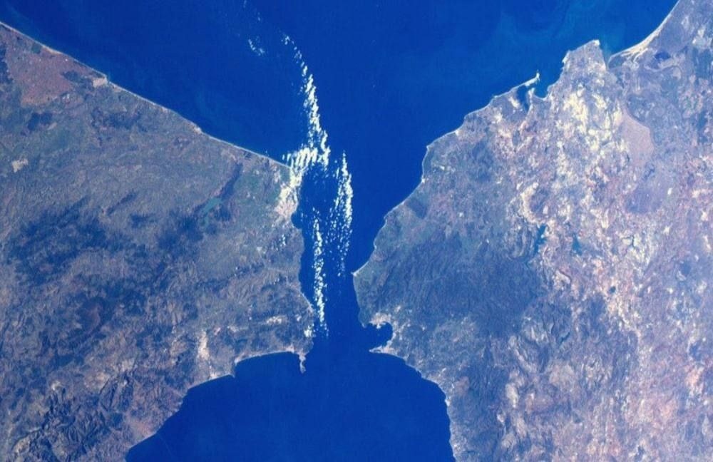 Тайна Геркулесовых столпов: гипотезы об образовании Гибралтарского пролива
