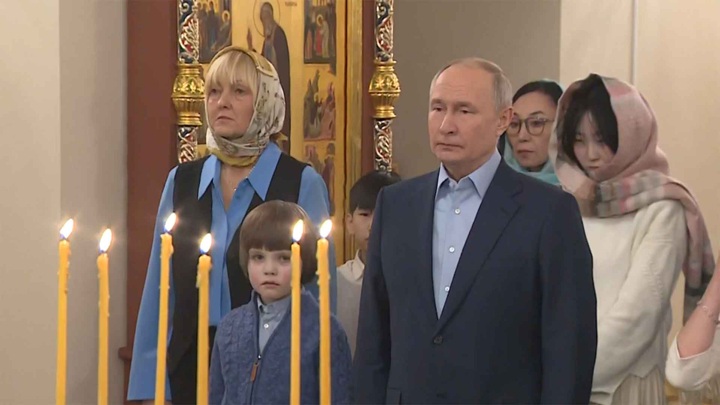 Президент России поздравил православных с Рождеством