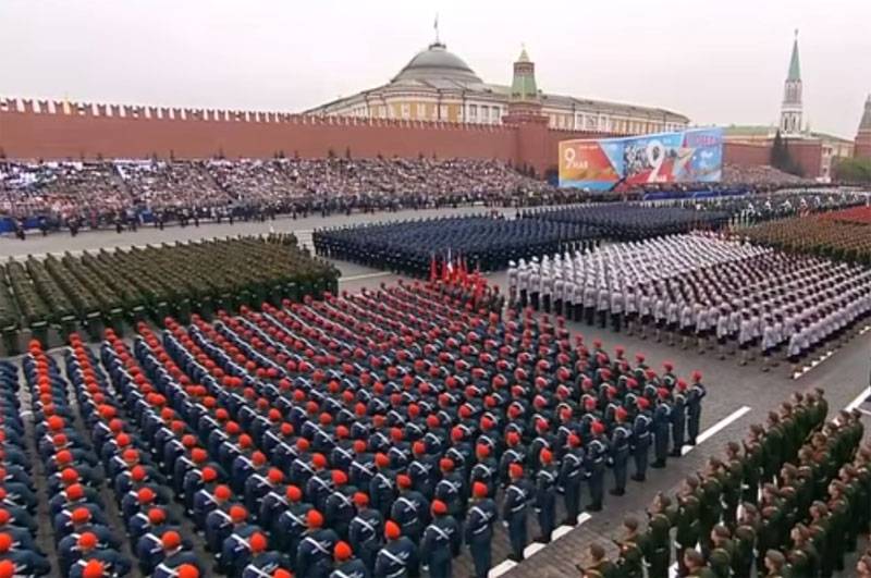 «Для homo sovieticus это немыслимая вещь»: в Польше активно комментируют решение Путина о параде Победы