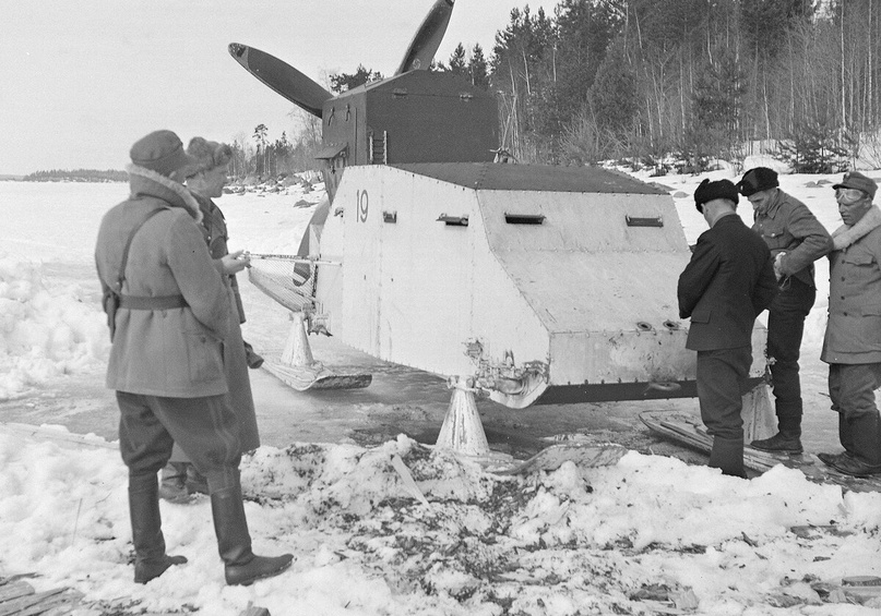 1942 год, Великая Отечественная Война. Аэросани на Ладожском озере