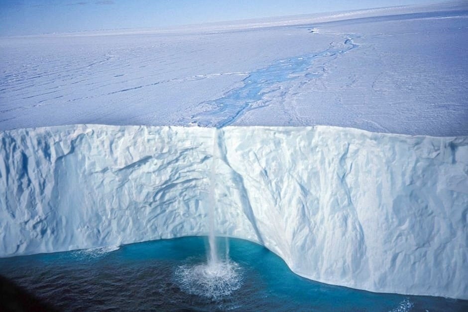 Подводный аппарат таинственным образом исчез под ледником Судного дня в Антарктиде