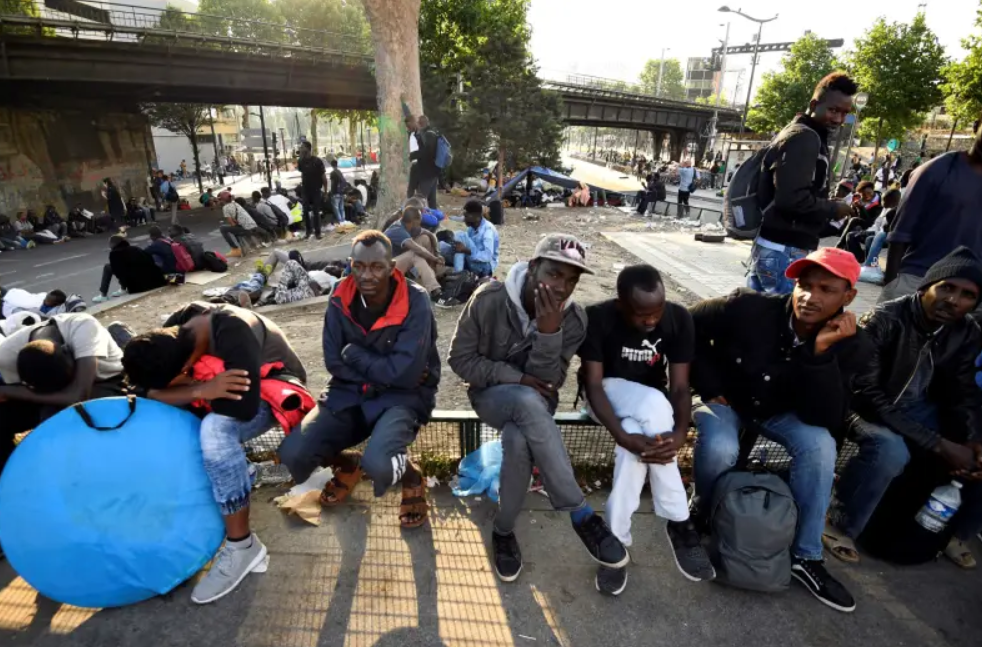 В Подмосковье будут создавать «кварталы для мигрантов», перенимая негативный опыт Франции
