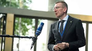 Президент Латвии Эдгарс Ринкевичс «объяснил» Илону Маску смысл существования НАТО