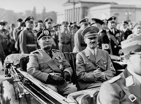 Рассекречены документы о планах по разделу СССР между Муссолини и Гитлером