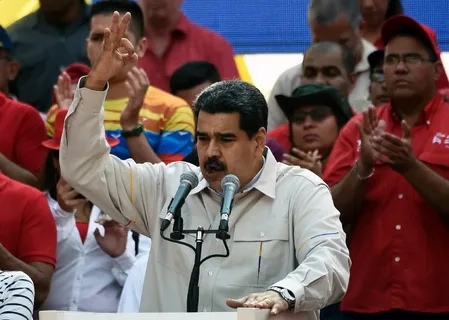 Мадуро сообщил о попытке покушения на него на митинге в Каракасе