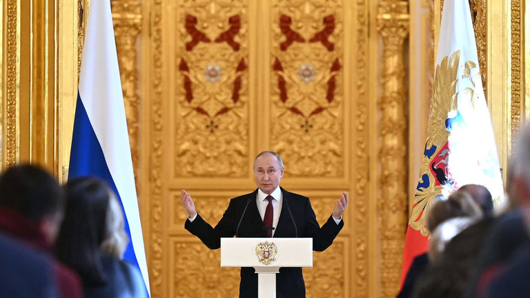 Дмитрий Тренин: Россия переживает новую, невидимую революцию