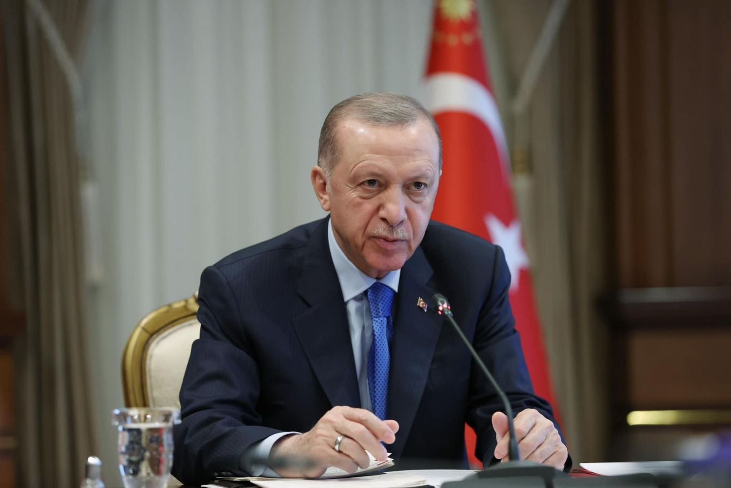 Türkiye: Эрдоган провел экстренное заседание из-за угрозы госпереворота