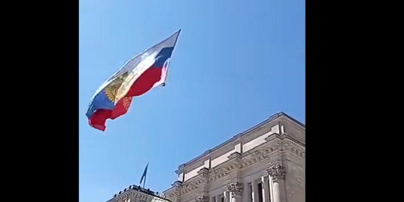 Украинец 9 мая запустил над Рейхстагом дрон с флагом России