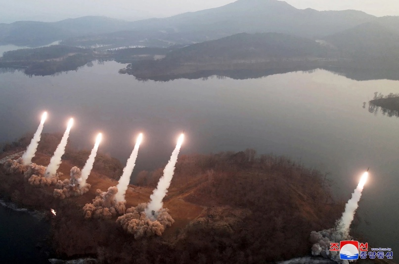 Yonhap: КНДР запустила порядка 10 баллистических ракет