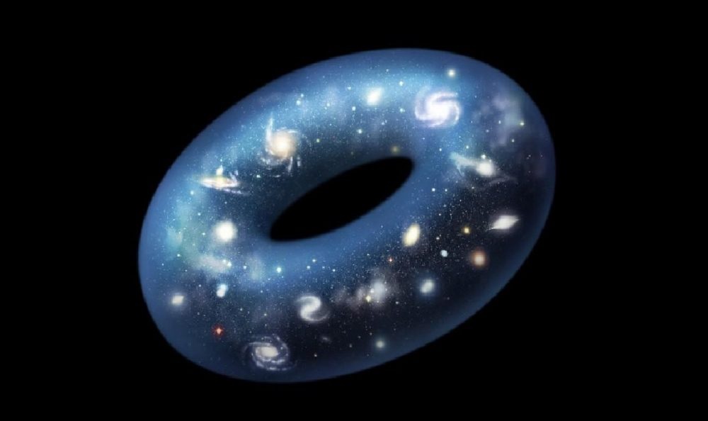 Тайны Вселенной: Пончик, зеркальный зал или что-то ещё?