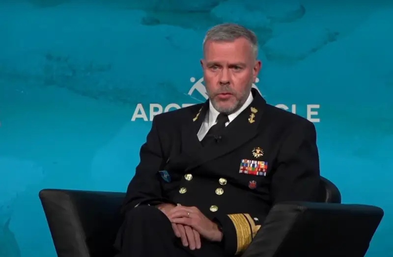Глава военного комитета НАТО Роб Бауэр: русские практически везде, от Атлантики до космоса
