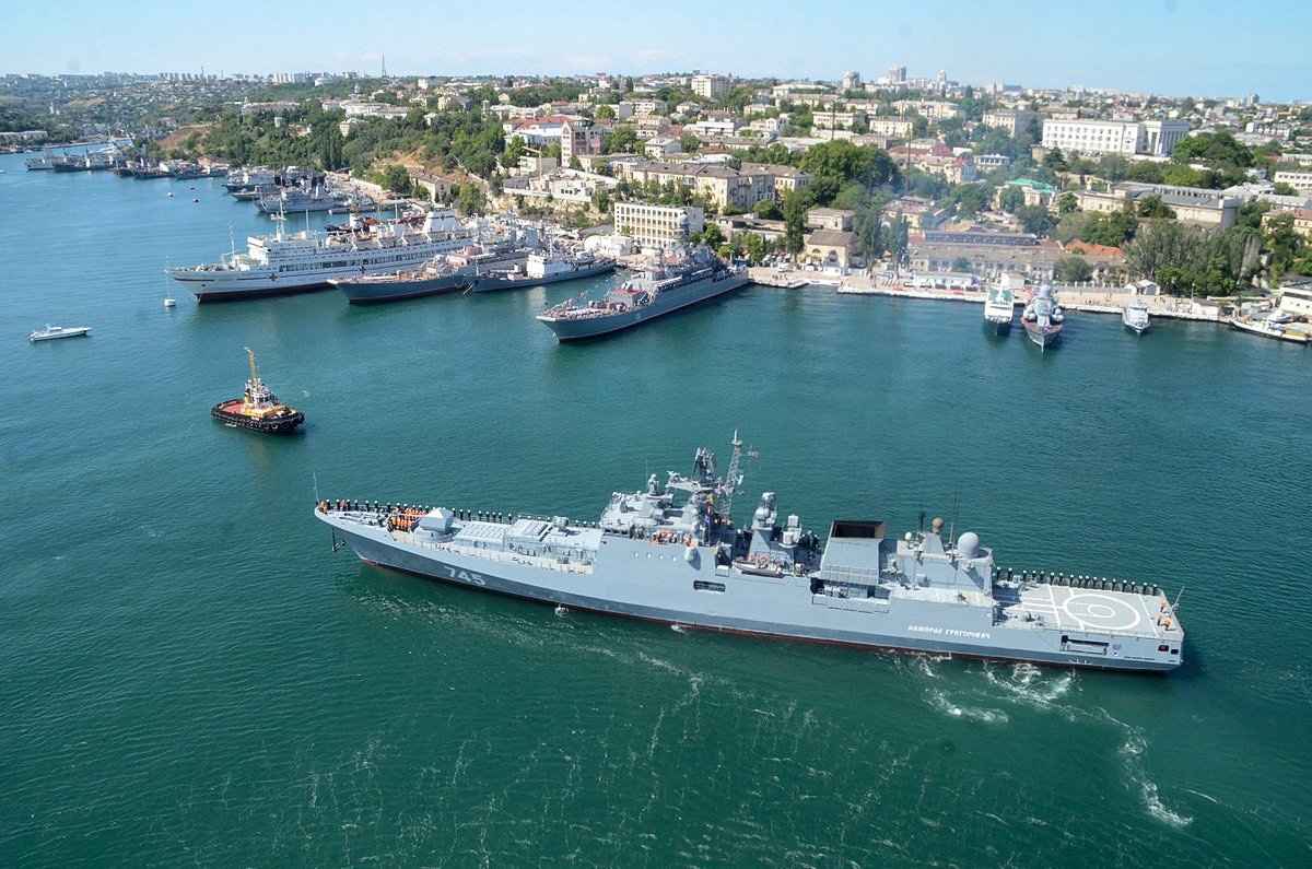 Украина заперла Черноморский флот в дальних портах.