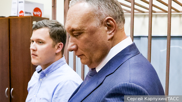 Суд арестовал сенатора Савельева по делу об организации убийства