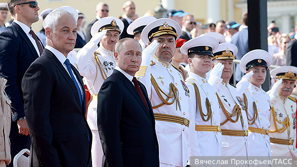 Киев готовил провокацию на параде в День ВМФ в Петербурге, где присутствовали Путин и Белоусов