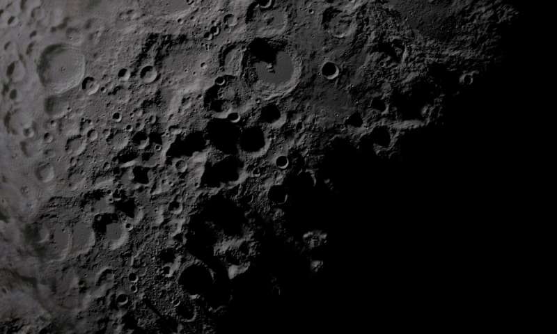 Ученые узнали когда именно на Луну падали метеориты