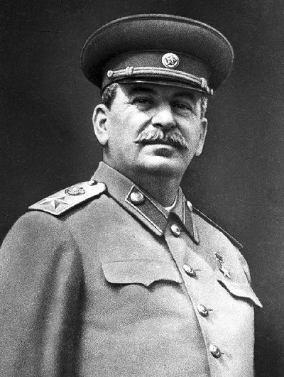 15 мая 1943 г. И. В. Сталин официально запретил Коминтерн