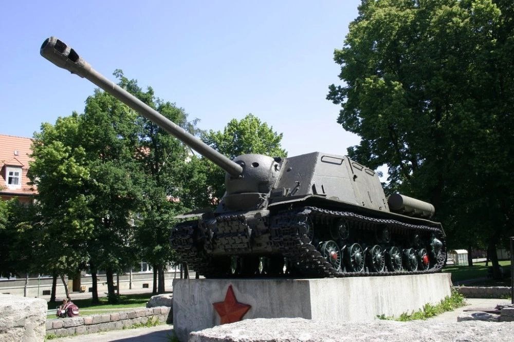 Единственная сохранившаяся в мире ИСУ-122с.