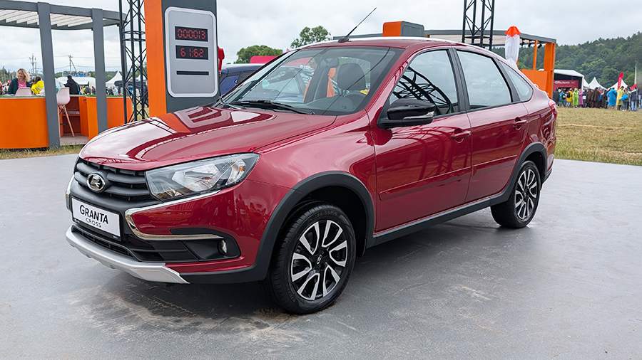 АвтоВАЗ показал готовый экземпляр Lada Granta Active Cross