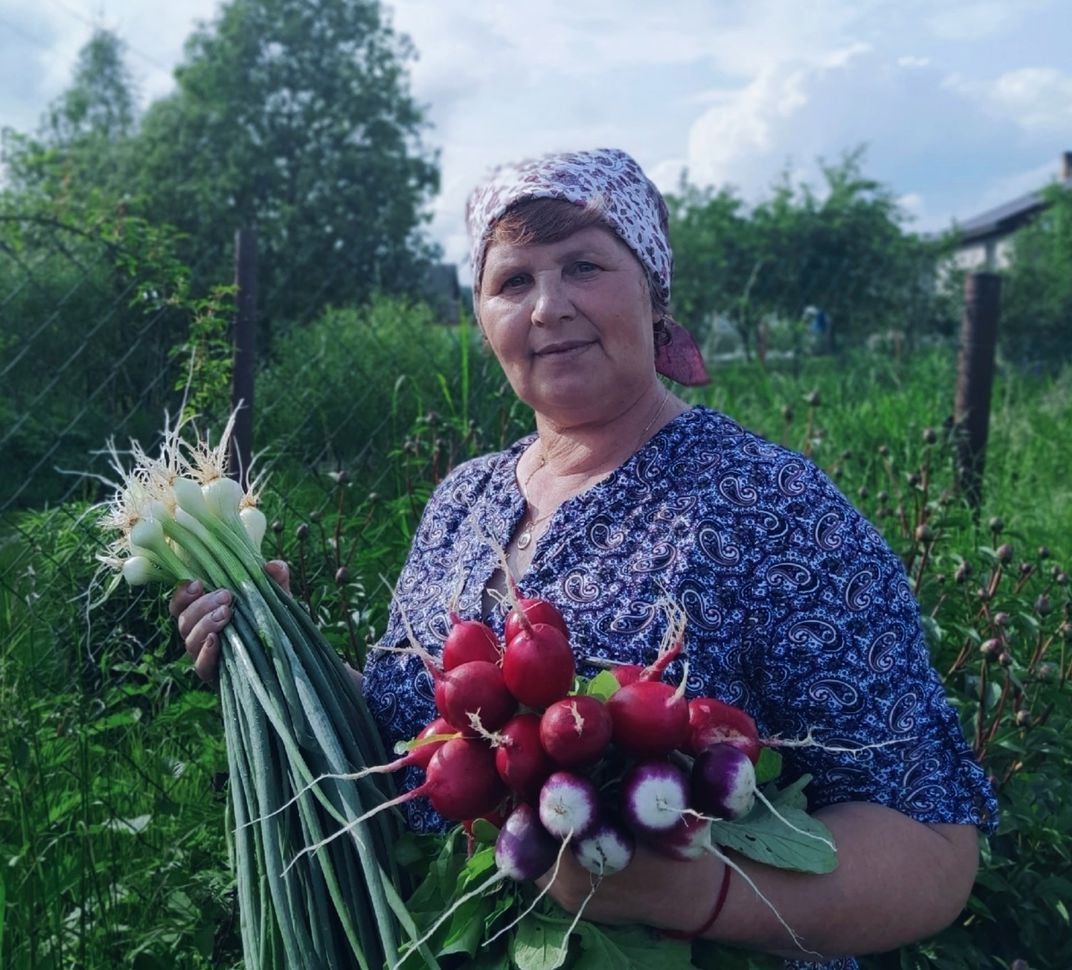 В тиши доверчивой деревни
